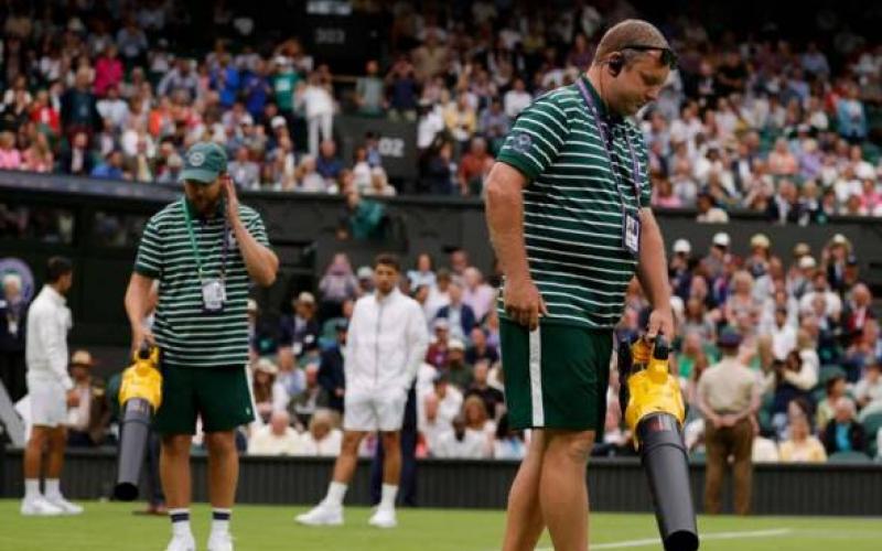Tennis: Djokovic puzzled as leaf-blowers needed at slippery Wimbledon